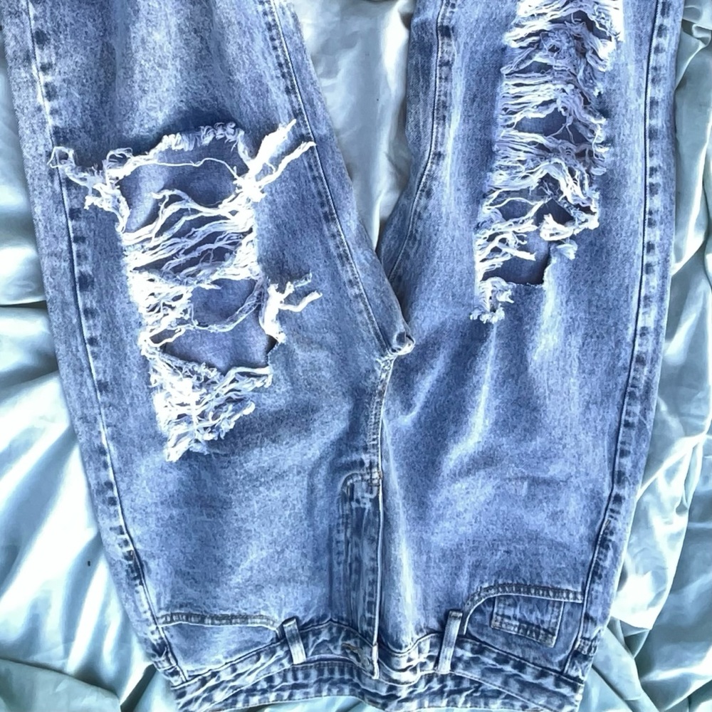 Acid washed Distressed jeans baggy straight legged jeans